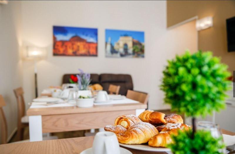 Quinto Stabile Rooms&suite Acomodação com café da manhã 